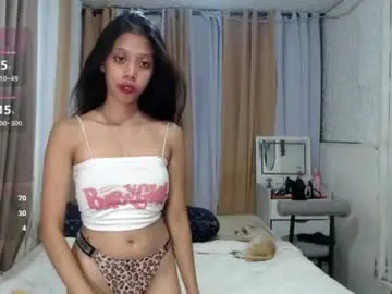 Chaturbate Live Sex Cam of kourtneyluv_