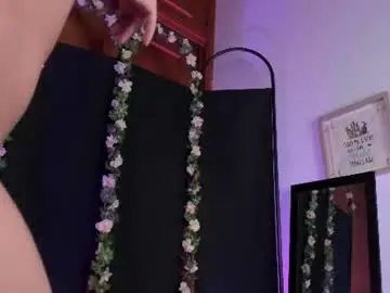 Chaturbate Live Porn of misstomie_