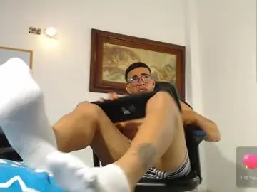 Chaturbate Nude Webcam of alejandrocock23