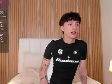 Chaturbate Live Sex Cam of timothy_ross