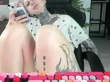 Chaturbate Best live sex cam show of _feralberry__