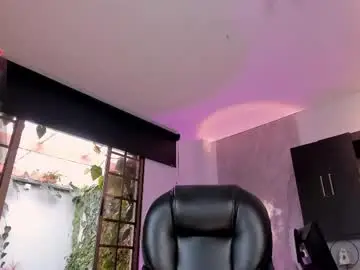 Chaturbate Free Porn Cam of sarahrhodes_