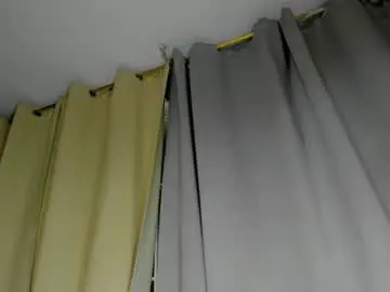 Chaturbate Live Sex Cam of scarlett_zin