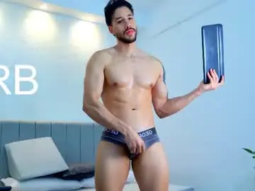 Chaturbate Best live sex cam show of evans_opry1