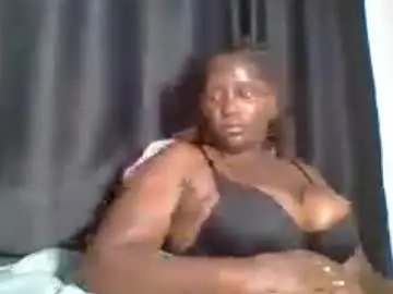 Chaturbate Live Sex Cam of blackie_divaa