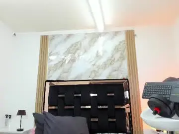 Chaturbate Live Sex Cam of dominic_luxx