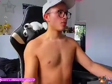 Chaturbate Adult Webcams of bratb0y