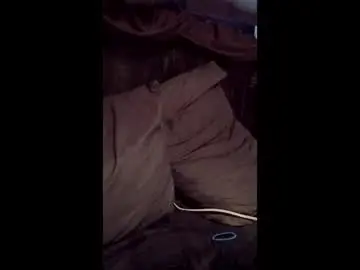 Chaturbate Live Sex Cam of kendall21978