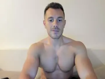 Chaturbate Free Porn Cam of roberto4ever