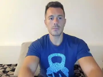 Chaturbate Live Sex Cam of roberto4ever