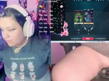 Chaturbate Adult Webcam of crystal_velvet01