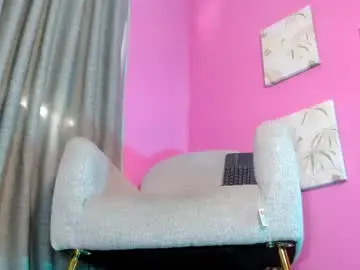 Chaturbate Watch Live Sex Cams of emily_oxx