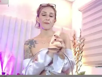 Chaturbate Live Porn of im_helina