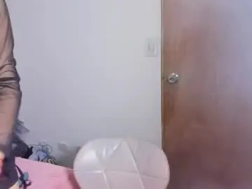 Chaturbate Live Sex of raven_loove