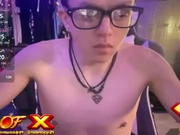 Chaturbate Nude Webcam of robertcicijr21