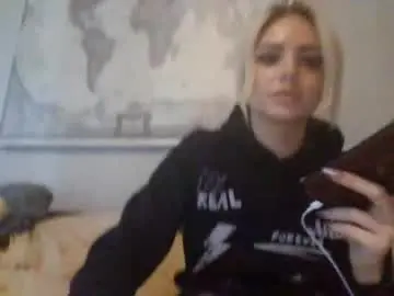 Chaturbate Free Live Porn of britneycherry08