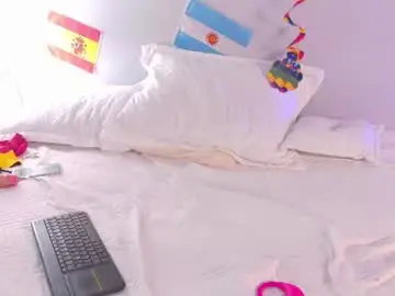 Chaturbate Live Sex Cam of zoeypetit