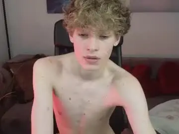 Chaturbate Sex Cam of curly_twinkboy