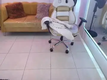 Chaturbate Live Sex of baby_curlyy