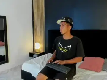Chaturbate Live Sex Cam of dilanx18