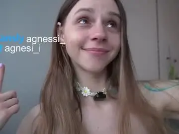 Chaturbate Live Sex Cam of agnessi_