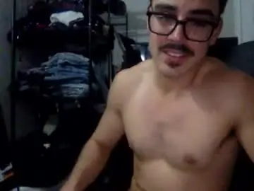 Chaturbate Live Porn of luvrboy77
