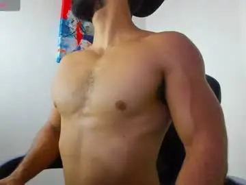 Chaturbate Live Sex Cam of yiyo10_