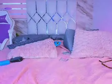 Chaturbate Live Sex Cam of colett_hall