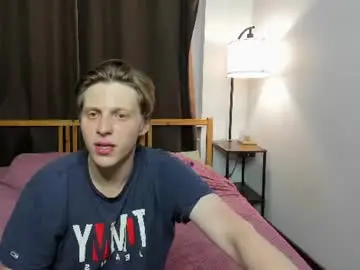 Chaturbate Sex Cam of blossomandbee