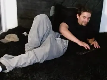 Chaturbate Nude Webcam of ian_davis