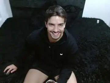 Chaturbate Live Sex Cam of ian_davis