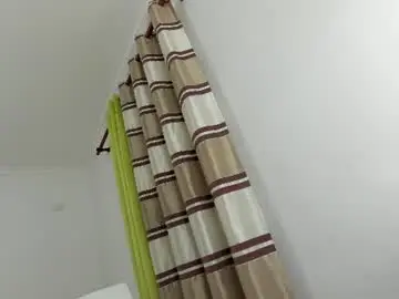 Chaturbate Live Sex Cam of ehotlovea