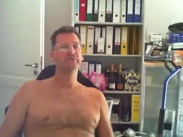 Chaturbate Live Sex of macfly67