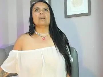 Chaturbate Free Porn Cam of roxanna_moore2