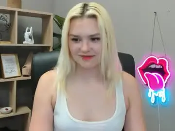 Chaturbate Live Sex Cam of lilysweetxo