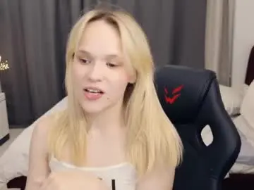 Chaturbate Watch Live Sex Cams of thehousemaid1