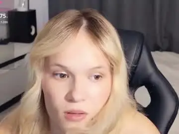 Chaturbate Watch Live Sex Cams of thehousemaid1