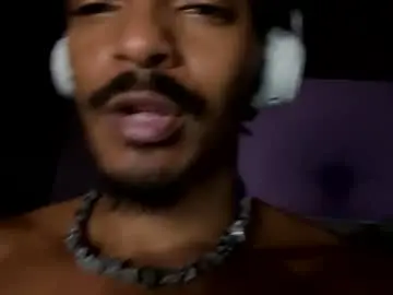 Chaturbate Live Sex of trillahung