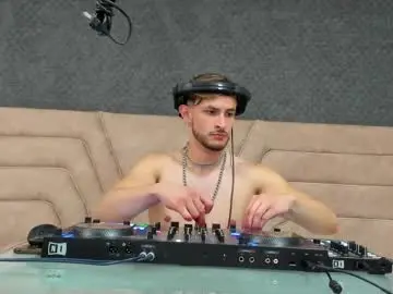 Chaturbate Live Sex Cam of axel_porn_