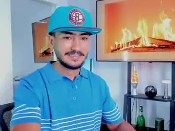 Chaturbate Live Sex Cam of david_johnson372