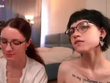 Chaturbate Live Sex Cam of little_poetry