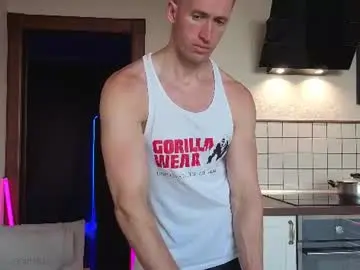 Chaturbate Live Sex Cam of marc105100
