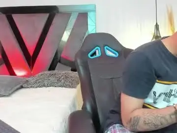 Chaturbate Free Porn Cam of andy_miller5