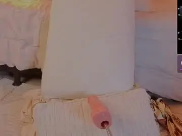 Chaturbate Live Sex Cam of alicebenette