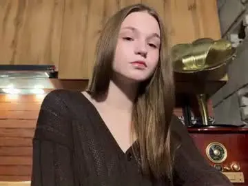 Chaturbate Live Sex Cam of nloraaa