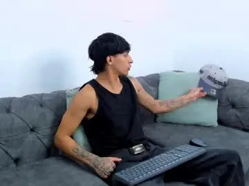 Chaturbate Best live sex cam show of kroywave