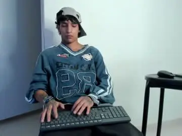 Chaturbate Sex Cam of kroywave