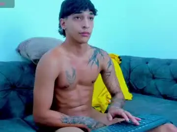 Chaturbate Live Sex Cam of kroywave
