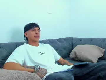 Chaturbate Free Porn Cam of kroywave