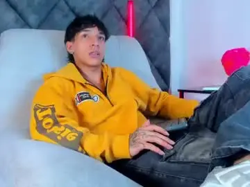 Chaturbate Live Porn of kroywave